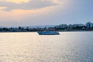 Wycieczka fakultatywna, Rejs na zachód słońca w Larnaka